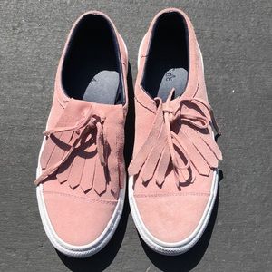 SUEDE SLIP ON TENNIS SHOES